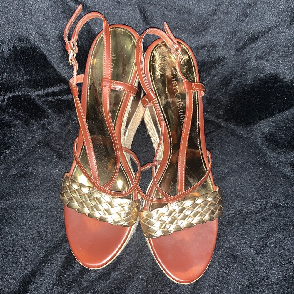 Audrey Brooke size 9.5 wedges